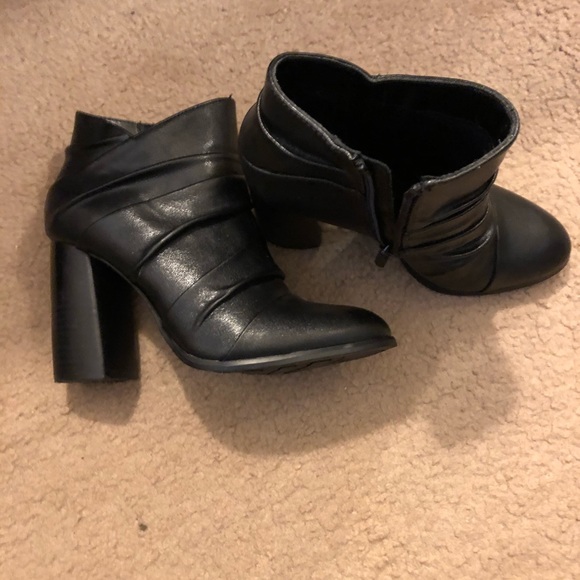 Impo booties. 7.5 M, Black. 4” heel. - Picture 4 of 5